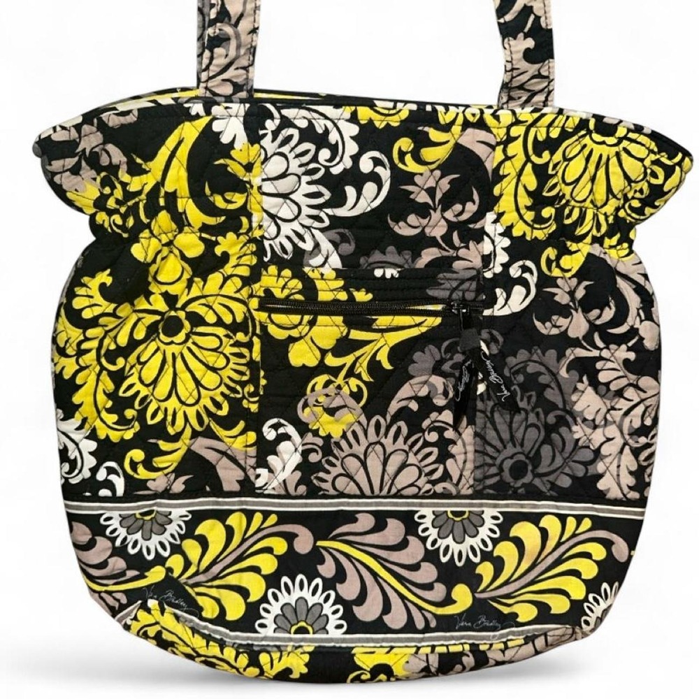 Vera Bradley shoulder tote bag in the retired Baroque